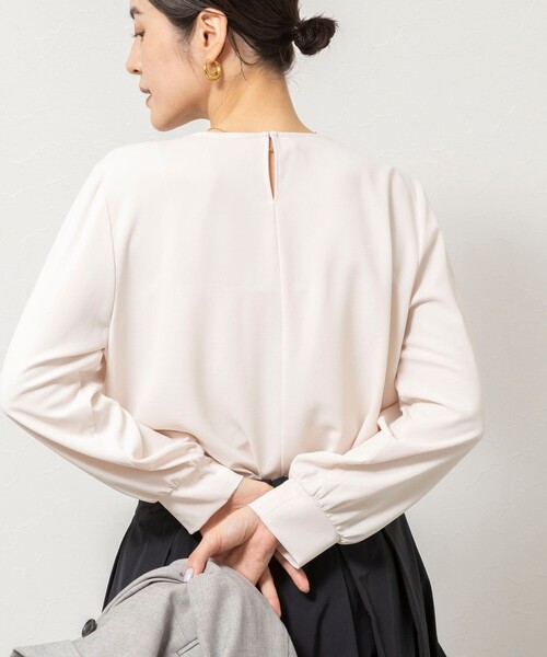 NOLLEY’S Sophi(ノーリーズソフィ)の「ウォッシャブルファンクショナルジョーゼットプリントタックフレアーブラウス(シャツ/ブラウス・レディース・ホワイト/サーモンピンク/ホワイト系その他4・38/36)」の13枚目の写真