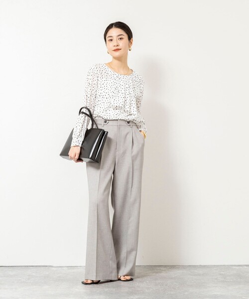 NOLLEY’S Sophi(ノーリーズソフィ)の「ウォッシャブルファンクショナルジョーゼットプリントタックフレアーブラウス(シャツ/ブラウス・レディース・ホワイト/サーモンピンク/ホワイト系その他4・38/36)」の16枚目の写真