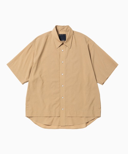 meanswhile(ミーンズワイル)の「Breathable Side Slit S/S SH(シャツ/ブラウス・メンズ・ブラック/ベージュ・1(S))」の2枚目の写真