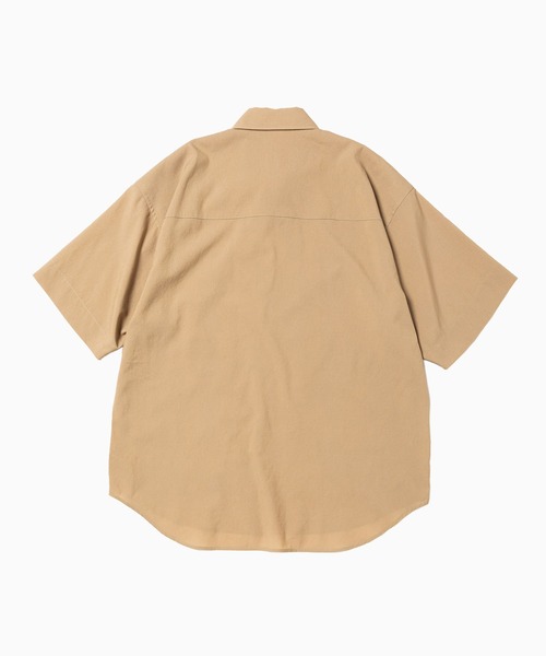 meanswhile(ミーンズワイル)の「Breathable Side Slit S/S SH(シャツ/ブラウス・メンズ・ブラック/ベージュ・1(S))」の8枚目の写真