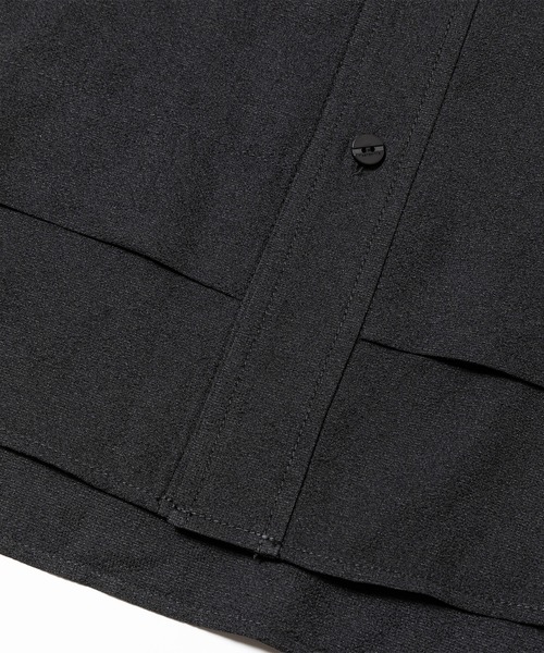 meanswhile(ミーンズワイル)の「Breathable Side Slit S/S SH(シャツ/ブラウス・メンズ・ブラック/ベージュ・1(S))」の6枚目の写真