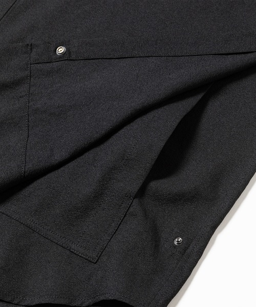 meanswhile(ミーンズワイル)の「Breathable Side Slit S/S SH(シャツ/ブラウス・メンズ・ブラック/ベージュ・1(S))」の7枚目の写真