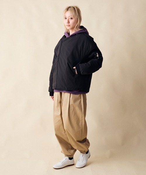 rehacer(レアセル)の「rehacer : Tactical Collarless Jacket / タクティカル カラーレス ジャケット(MA-1・レディース・ネイビー/ブラック・SMALL)」の15枚目の写真