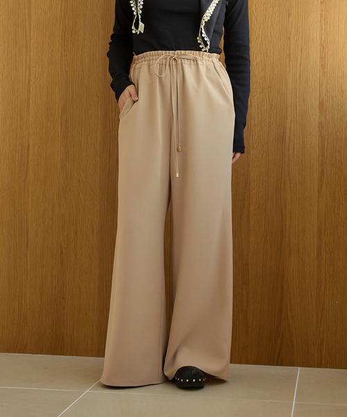 IENA LA BOUCLE(イエナラブークル)の「《追加2/洗濯機洗い可》IENA LA BOUCLE ポリエステルトロイージーパンツ(その他パンツ・レディース・ベージュ/ブラック・40/34/38/36)」の4枚目の写真