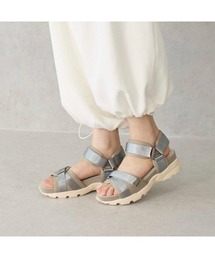 厚底クロスベルトスポーツサンダル