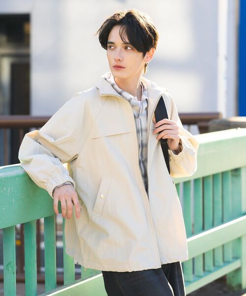 CRAFT STANDARD BOUTIQUE（クラフトスタンダードブティック）の「花粉防止 / ナイロンスタンドカラーブルゾン（ブルゾン・メンズ・ライトベージュ/ブラック・L/M）」の4枚目の写真