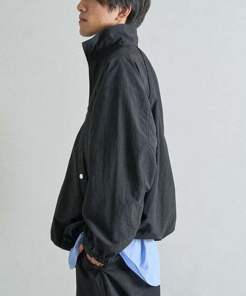 CRAFT STANDARD BOUTIQUE（クラフトスタンダードブティック）の「花粉防止 / ナイロンスタンドカラーブルゾン（ブルゾン・メンズ・ライトベージュ/ブラック・L/M）」の13枚目の写真