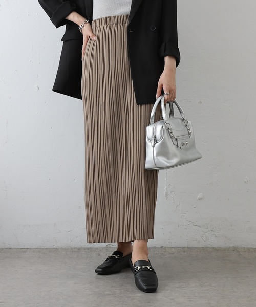 COLONY 2139（コロニートゥーワンスリーナイン）の「プリーツナロースカート（スカート・レディース・チャコールグレー/グレイッシュベージュ/ブラック・FREE）」の3枚目の写真
