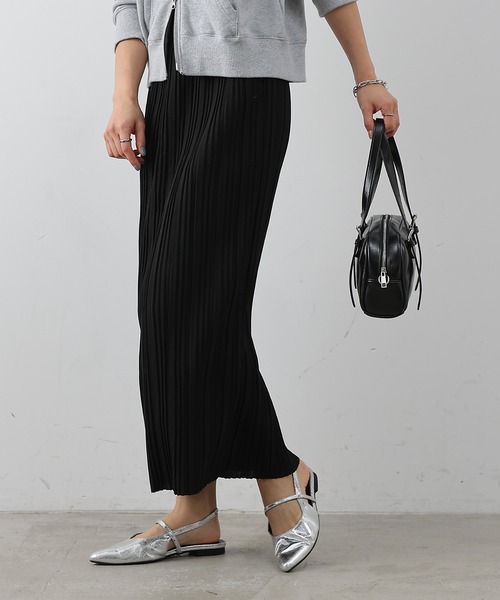 COLONY 2139（コロニートゥーワンスリーナイン）の「プリーツナロースカート（スカート・レディース・チャコールグレー/グレイッシュベージュ/ブラック・FREE）」の5枚目の写真