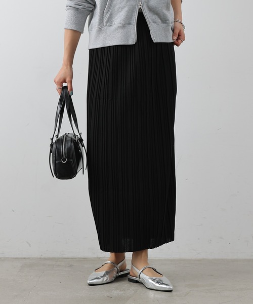 COLONY 2139（コロニートゥーワンスリーナイン）の「プリーツナロースカート（スカート・レディース・チャコールグレー/グレイッシュベージュ/ブラック・FREE）」の4枚目の写真