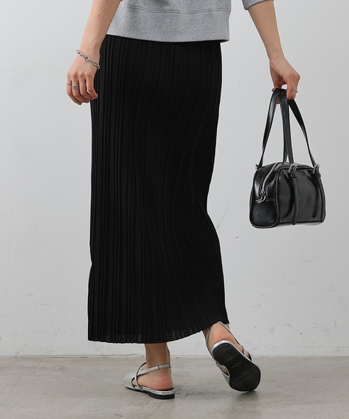 COLONY 2139（コロニートゥーワンスリーナイン）の「プリーツナロースカート（スカート・レディース・チャコールグレー/グレイッシュベージュ/ブラック・FREE）」の6枚目の写真
