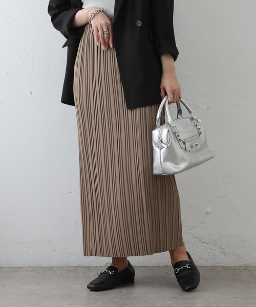 COLONY 2139（コロニートゥーワンスリーナイン）の「プリーツナロースカート（スカート・レディース・チャコールグレー/グレイッシュベージュ/ブラック・FREE）」の20枚目の写真