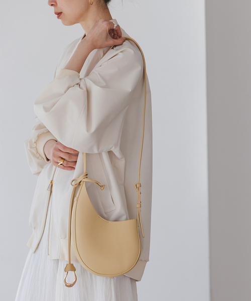 LE VERNIS（ル・ベルニ）の「LE VERNIS/ルベル二 Poire mini shoulder（ショルダーバッグ・レディース・ブラック/ベージュ・FREE）」の19枚目の写真