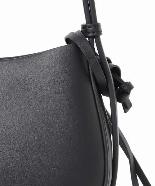 LE VERNIS（ル・ベルニ）の「LE VERNIS/ルベル二 Poire mini shoulder（ショルダーバッグ・レディース・ブラック/ベージュ・FREE）」の8枚目の写真