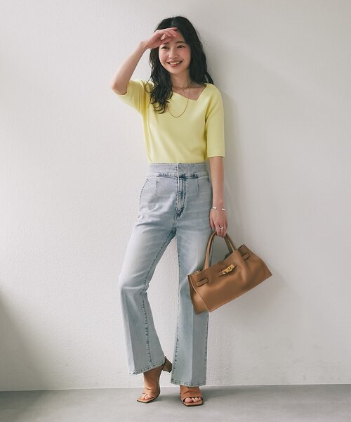 La boutique BonBon（ラブティックボンボン）の「【ヴィオラドーロ】イタリアンWフェイス型押しレザーワイドトート（トートバッグ・レディース・ベージュ・FREE）」の5枚目の写真