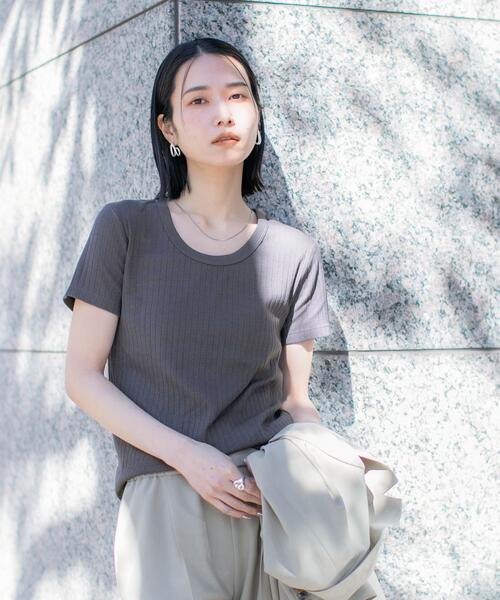 NANO universe(ナノユニバース)の「Anti Soaked(R) 汗染み防止コンパクトリブTシャツ(Tシャツ/カットソー・レディース・トップグレー/ブラック/アイボリー/チャコール・S/M)」の1枚目の写真