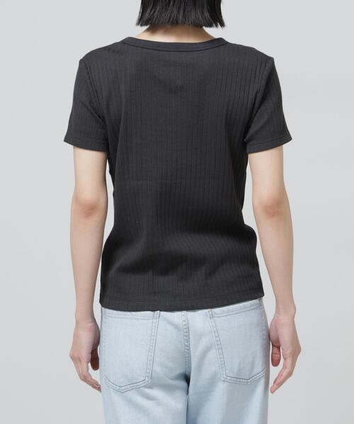 NANO universe(ナノユニバース)の「Anti Soaked(R) 汗染み防止コンパクトリブTシャツ(Tシャツ/カットソー・レディース・トップグレー/ブラック/アイボリー/チャコール・S/M)」の7枚目の写真