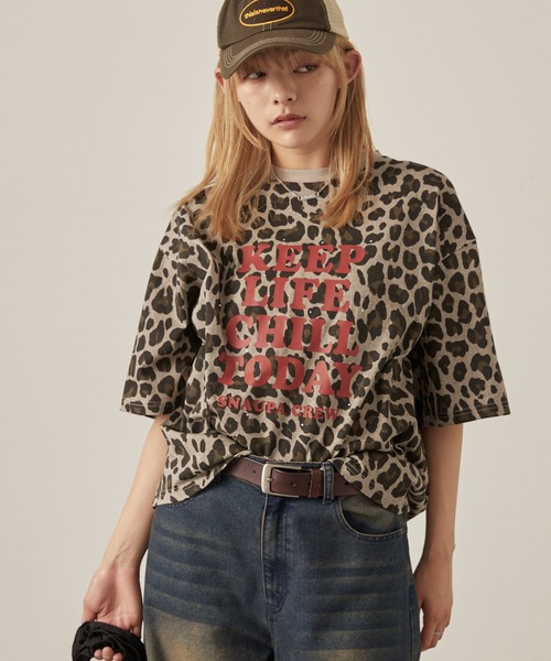 Snap club(スナップクラブ)の「【Snap club】ラインストーン グラフィック オーバーサイズ 半袖Tシャツ(Tシャツ/カットソー・レディース・ネイビー/スミクロ/オフホワイト/レオパード/ワインレッド・L/M)」の9枚目の写真