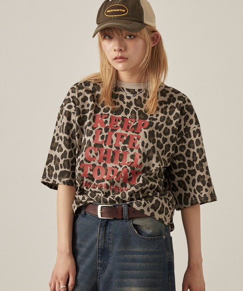 Snap club(スナップクラブ)の「【Snap club】ラインストーン グラフィック オーバーサイズ 半袖Tシャツ(Tシャツ/カットソー・レディース・ネイビー/スミクロ/オフホワイト/レオパード/ワインレッド・L/M)」の11枚目の写真