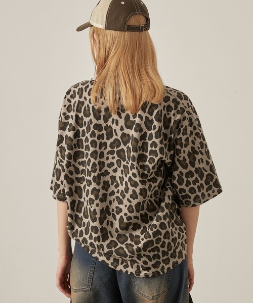 Snap club(スナップクラブ)の「【Snap club】ラインストーン グラフィック オーバーサイズ 半袖Tシャツ(Tシャツ/カットソー・レディース・ネイビー/スミクロ/オフホワイト/レオパード/ワインレッド・L/M)」の13枚目の写真