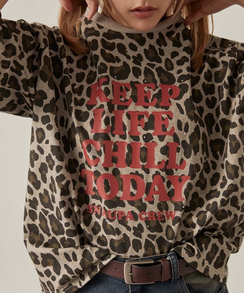 Snap club(スナップクラブ)の「【Snap club】ラインストーン グラフィック オーバーサイズ 半袖Tシャツ(Tシャツ/カットソー・レディース・ネイビー/スミクロ/オフホワイト/レオパード/ワインレッド・L/M)」の14枚目の写真