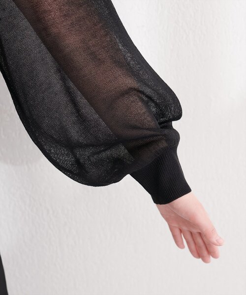 natural couture(ナチュラルクチュール)の「オリジナルドット釦シアーカーデ(カーディガン/ボレロ・レディース・ブラック/グレイッシュベージュ/ネイビー/レッド/ピンク/ブルー/オフホワイト・FREE)」の21枚目の写真