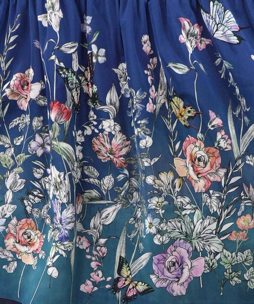 iS ScoLar（イズスカラー）の「561234：ジャージ風グラデーション裾花チュールフレアワンピース（ワンピース・レディース・ネイビー/ブラック・M）」の7枚目の写真