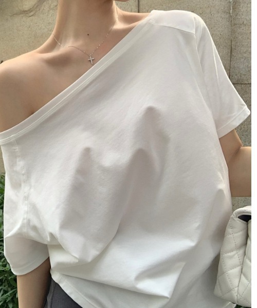somnium(ソムニウム)の「ワンショルダーカットソー / レディース 肌見せトップス 韓国ファッション 春夏(Tシャツ/カットソー・レディース・ホワイト/グレー/ブラック・MEDIUM)」の3枚目の写真