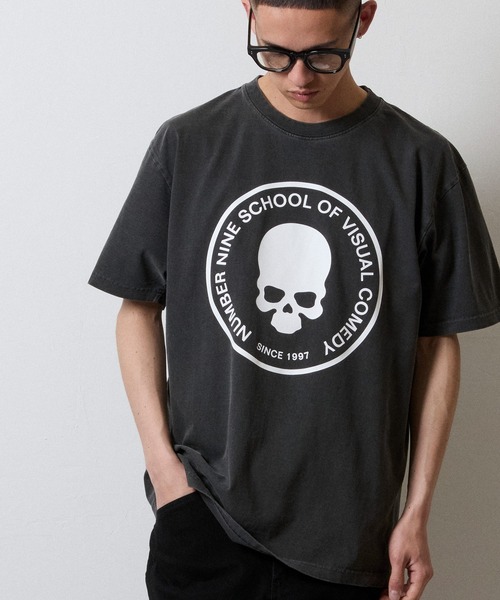 NUMBER (N)INE（ナンバーナイン）の「VINTAGE DYE GRAPHIC T-SHIRT / ヴィンテージダイ グラフィックプリント クルーネック Tシャツ（Tシャツ/カットソー・メンズ・ブラック系2/ブラック系3/ブラック系1/ブラック系4・2/4/3）」の3枚目の写真