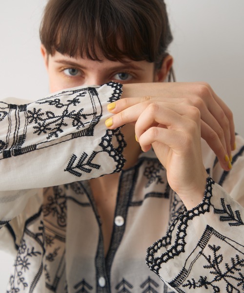 full/fill.（フルフィル）の「panel embroidery shirt / パネル刺繍シャツ（シャツ/ブラウス・レディース・ブラック/ブラウン・FREE）」の15枚目の写真