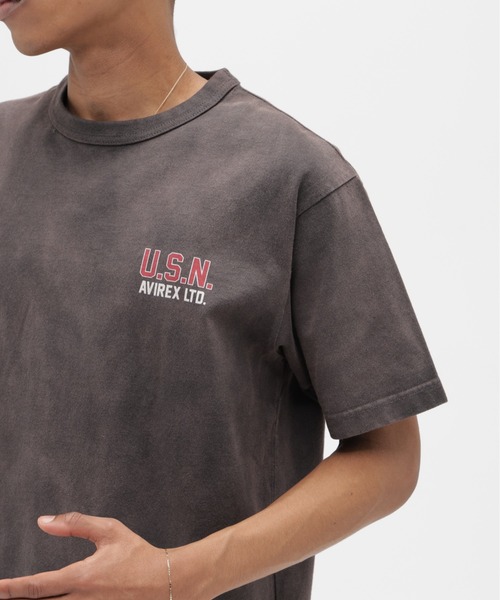 AVIREX(アヴィレックス)の「PLAYFUL SAILOR GIRL S/S T-SHIRT / プレイフル セーラー ガール ショートスリーブ Tシャツ / AVIREX /アヴィレックス(Tシャツ/カットソー・メンズ・チャコール/マスタード/ホワイト・MEDIUM/LARGE/X-LARGE/XX-LARGE)」の18枚目の写真