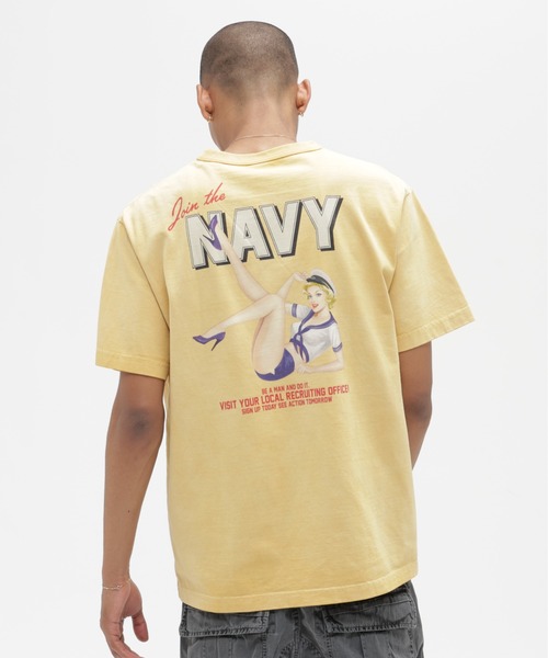 AVIREX(アヴィレックス)の「PLAYFUL SAILOR GIRL S/S T-SHIRT / プレイフル セーラー ガール ショートスリーブ Tシャツ / AVIREX /アヴィレックス(Tシャツ/カットソー・メンズ・チャコール/マスタード/ホワイト・MEDIUM/LARGE/X-LARGE/XX-LARGE)」の19枚目の写真