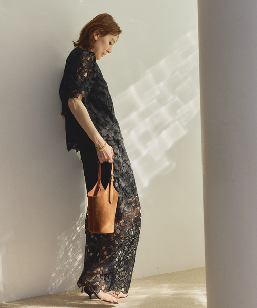 VERMEIL par iena(ヴェルメイユパーイエナ)の「Cutwork Lace イージーパンツ(その他パンツ・レディース・ブラック/サックスブルー・36/38/40)」の16枚目の写真