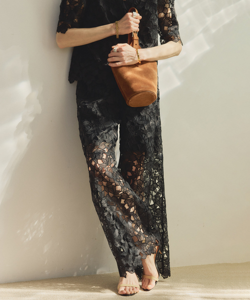 VERMEIL par iena(ヴェルメイユパーイエナ)の「Cutwork Lace イージーパンツ(その他パンツ・レディース・ブラック/サックスブルー・36/38/40)」の15枚目の写真