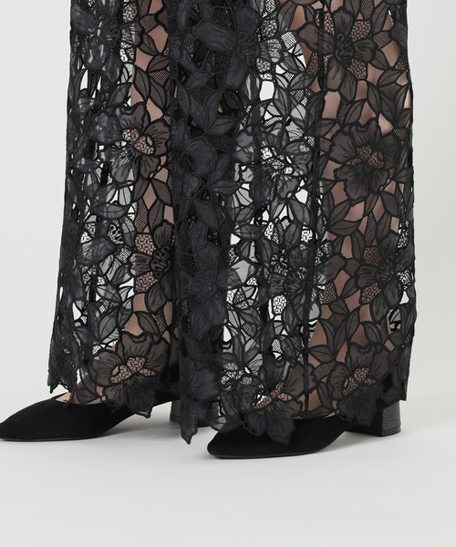 VERMEIL par iena(ヴェルメイユパーイエナ)の「Cutwork Lace イージーパンツ(その他パンツ・レディース・ブラック/サックスブルー・36/38/40)」の4枚目の写真
