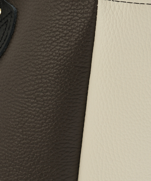 YOUNG&OLSEN The DRYGOODS STORE（ヤングアンドオルセン）の「YOUNG & OLSEN 別注 Crazy Panel Leather Tote L（トートバッグ・メンズ・グレー・FREE）」の2枚目の写真