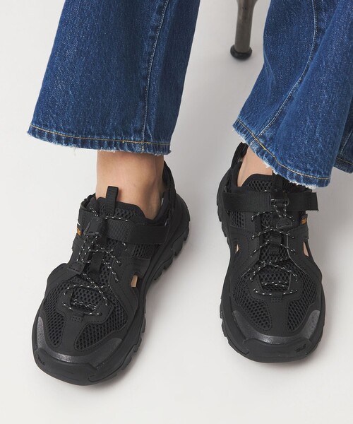 Teva(テバ)の「【WEB限定】<TEVA>ハリケーン エックスエルティー3 CT サンダル(サンダル・レディース・ブラック・7/6/8/5)」の3枚目の写真