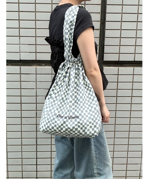 Out n About(アウトナバウト)の「eco bag (M)(エコバッグ/サブバッグ・レディース・パープル/グリーン/アイボリー/ブラック・FREE)」の3枚目の写真