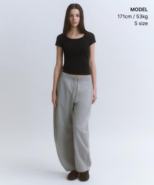 MUSINSA STANDARD WOMAN（ムシンサスタンダードウーマン）の「ウィメンズスリムスクープネックキャップスリーブTシャツ[ブラック]（Tシャツ/カットソー・レディース・その他・SMALL/MEDIUM/LARGE/X-SMALL）」の7枚目の写真
