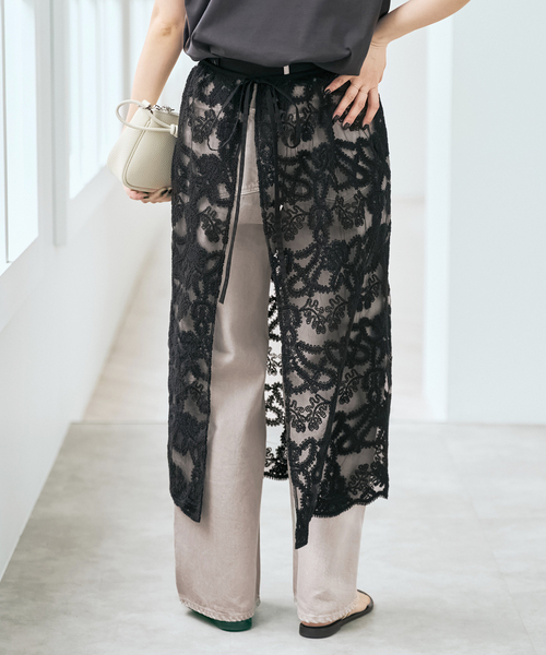 Spick & Span（スピックアンドスパン）の「《新色有り / 追加》コードエンブロイダリーチュールレイヤースカート（スカート・レディース・ブラック/ホワイト・FREE）」の8枚目の写真