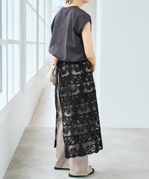 Spick & Span（スピックアンドスパン）の「《新色有り / 追加》コードエンブロイダリーチュールレイヤースカート（スカート・レディース・ブラック/ホワイト・FREE）」の10枚目の写真