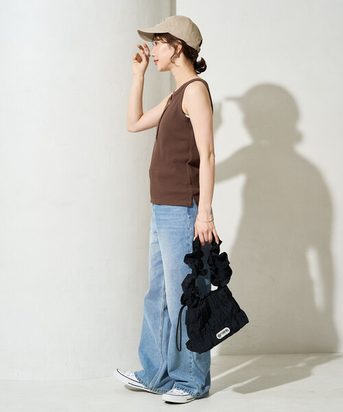 FREAK'S STORE(フリークスストア)の「限定展開 ヘンリーネック ボタン リブ タンクトップ(タンクトップ・レディース・レッド/ブラウン/ネイビー/ブラック/ブルー/グレー/ナチュラル・フリ-)」の20枚目の写真