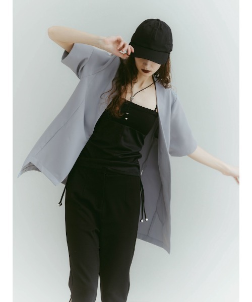 ILANIS(イラニス)の「Ease Layered Jacket(ノーカラージャケット・レディース・ライトブルー/ブラック/オフホワイト・FREE)」の16枚目の写真