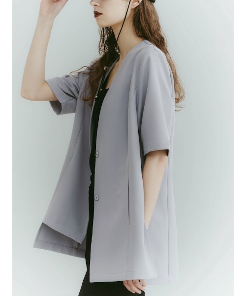 ILANIS(イラニス)の「Ease Layered Jacket(ノーカラージャケット・レディース・ライトブルー/ブラック/オフホワイト・FREE)」の17枚目の写真