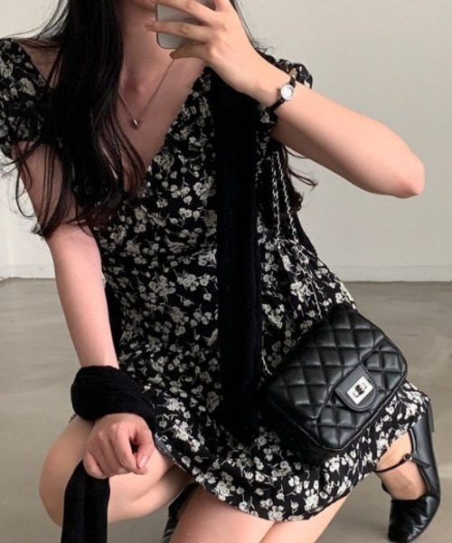 FAVORITO(ファヴォリート)の「カットジャガードショートワンピース(ワンピース・レディース・ブラック・F)」の12枚目の写真