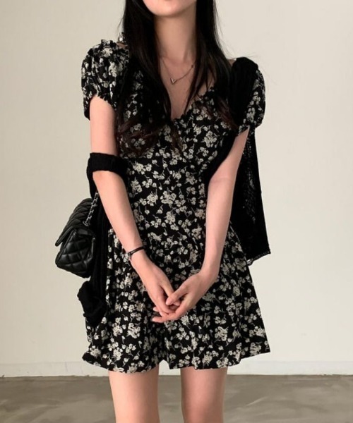 FAVORITO(ファヴォリート)の「カットジャガードショートワンピース(ワンピース・レディース・ブラック・F)」の13枚目の写真