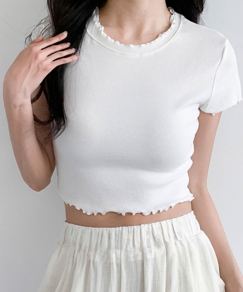 LOWO(ロワ)の「超ストレッチ!素材やわらかショート丈 Tシャツ(Tシャツ/カットソー・レディース・ブルーグレー/オフホワイト/モカ/ベージュ/ブラック/ピンク・FREE)」の2枚目の写真