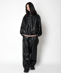SUPERTHANKS（スーパーサンクス）の「＜ピグメント加工＞＜フェイクレザー＞サイドタックワイドパンツPigment dyed/Shrink faux leather side-tuck wide trousers（その他パンツ）」