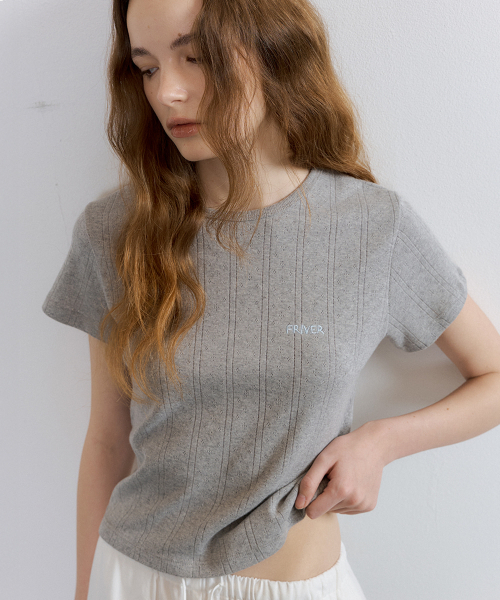 FRIVER07（フリバー07）の「Cotton eyelet crop t-shirt [FRSP07TS11]_Gray（Tシャツ/カットソー・レディース・ライトグレー・FREE）」の2枚目の写真