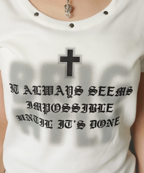 SPINNS（スピンズ）の「半袖カットソー/スプレースタッズ/平成ギャル（Tシャツ/カットソー・レディース・オフホワイト/グレー/ブラック・ONESIZE）」の9枚目の写真